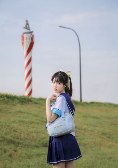 不扣纽扣的女孩_720动漫在线观看