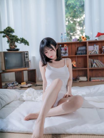 三级高清理伦电影在线_超清版蓝光版中文字幕包